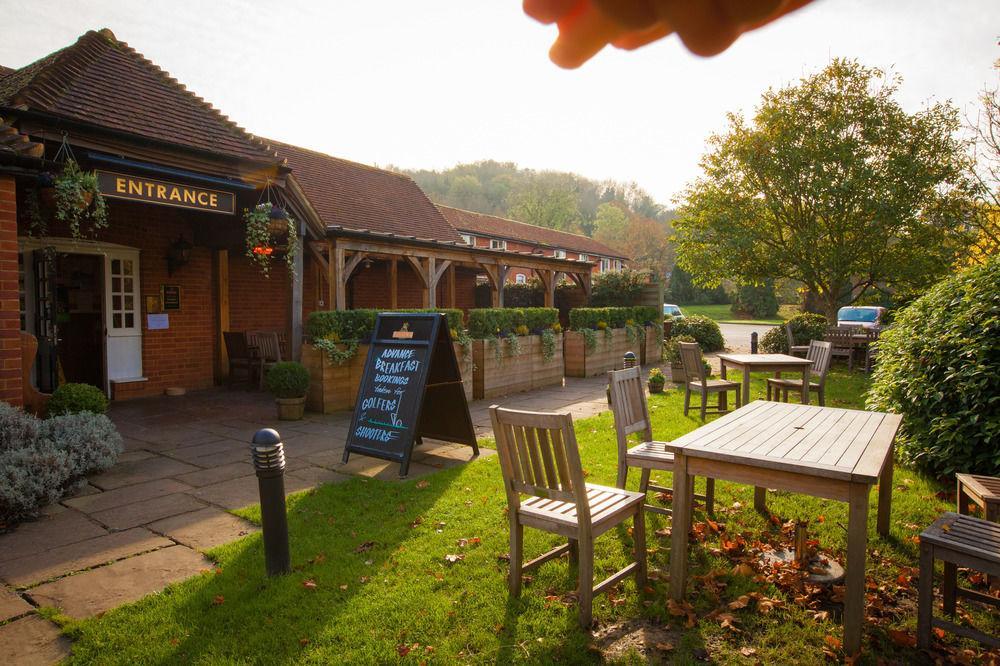 Hotel The White Hart Stockbridge  Exterior foto